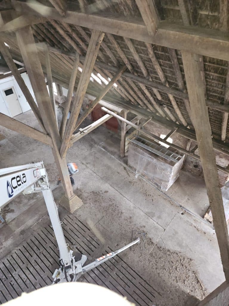 Behandeling van de houten kapconstructie in Baaium
